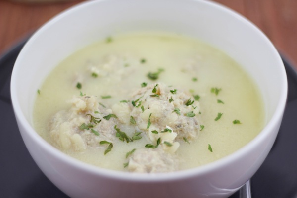 Youvarlakia Avgolemono | This Greek meatball soup recipe is easy to make and the perfect thing to keep your warm during the winter months.
